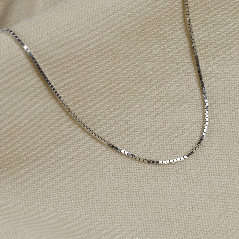 Guldhalsband 18k vitguld venezia