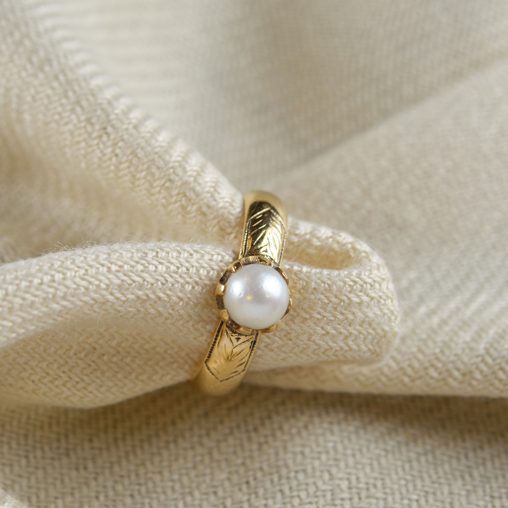Guldring pärla 18k
