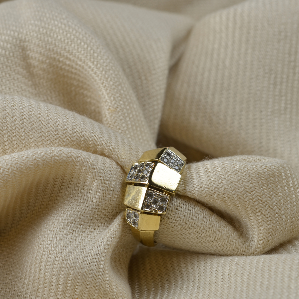 Guldring 14k vita stenar
