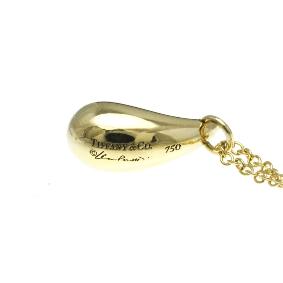 c6483bae-7b82-4d8f-abe4-3f2977372eb9